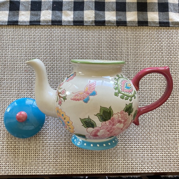 Gorgeous Like New Coastline Imports Cottage Teapot! - Picture 2 of 9